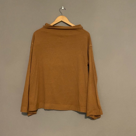 Free People XS Taupe Supernova Turtleneck Top NWT - Picture 6 of 9